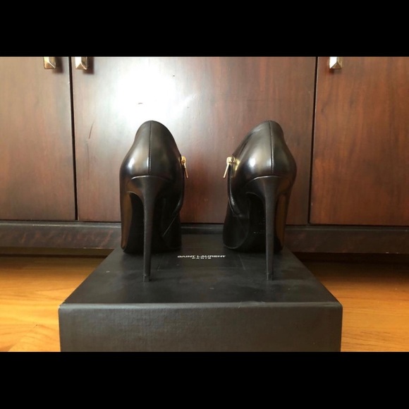 Saint Laurent Booties - Picture 4 of 6